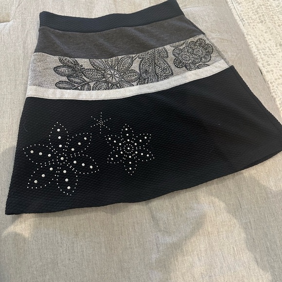 Desigual skirt - Picture 1 of 3